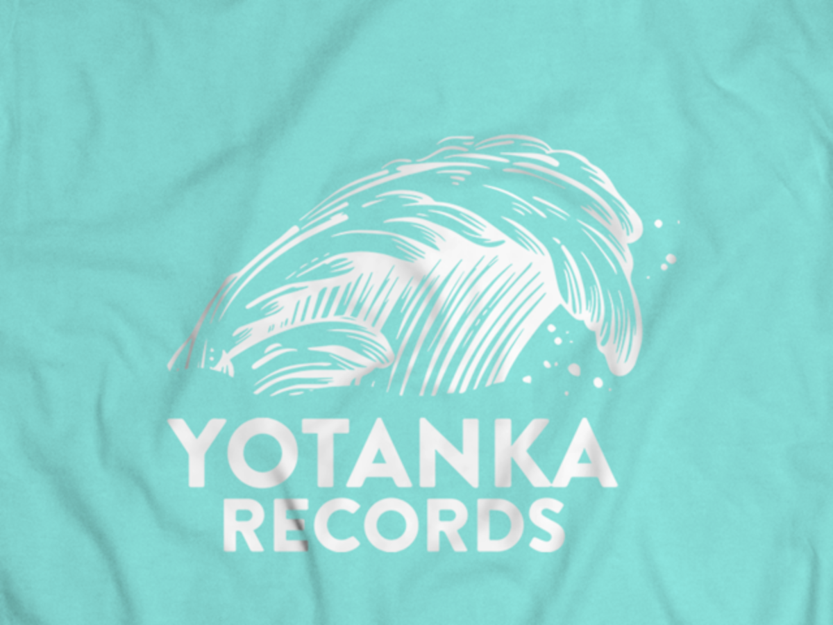 Yotanka Wave Blue T-shirt